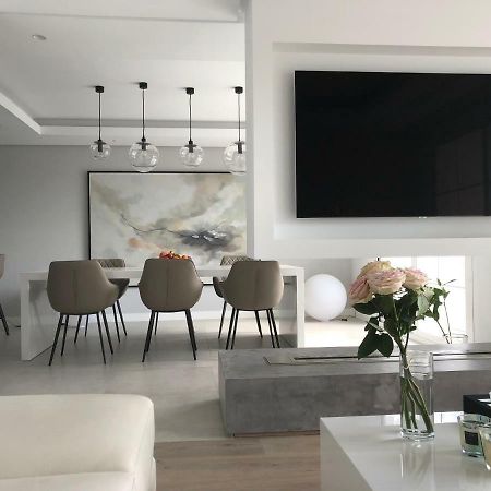 Modern Apartment Puente Romano マルベーリャ エクステリア 写真