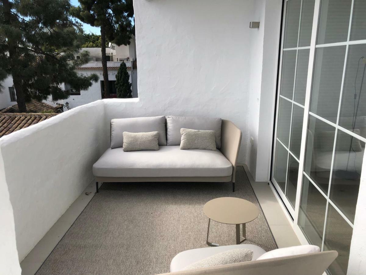 Modern Apartment Puente Romano マルベーリャ エクステリア 写真