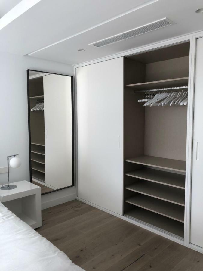 Modern Apartment Puente Romano マルベーリャ エクステリア 写真