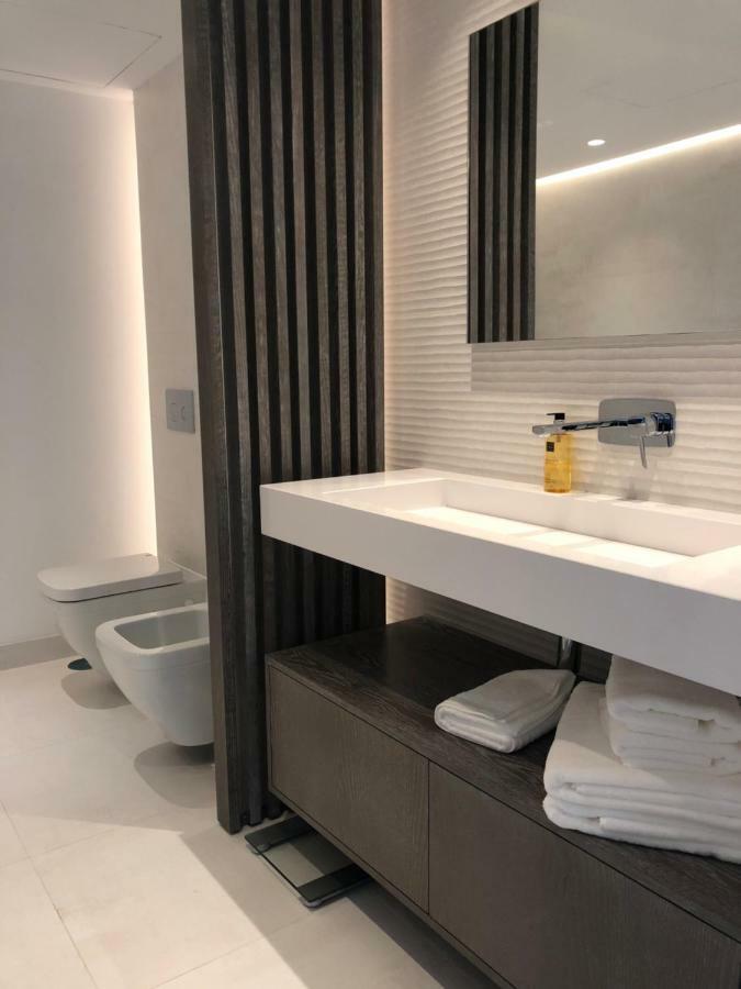 Modern Apartment Puente Romano マルベーリャ エクステリア 写真