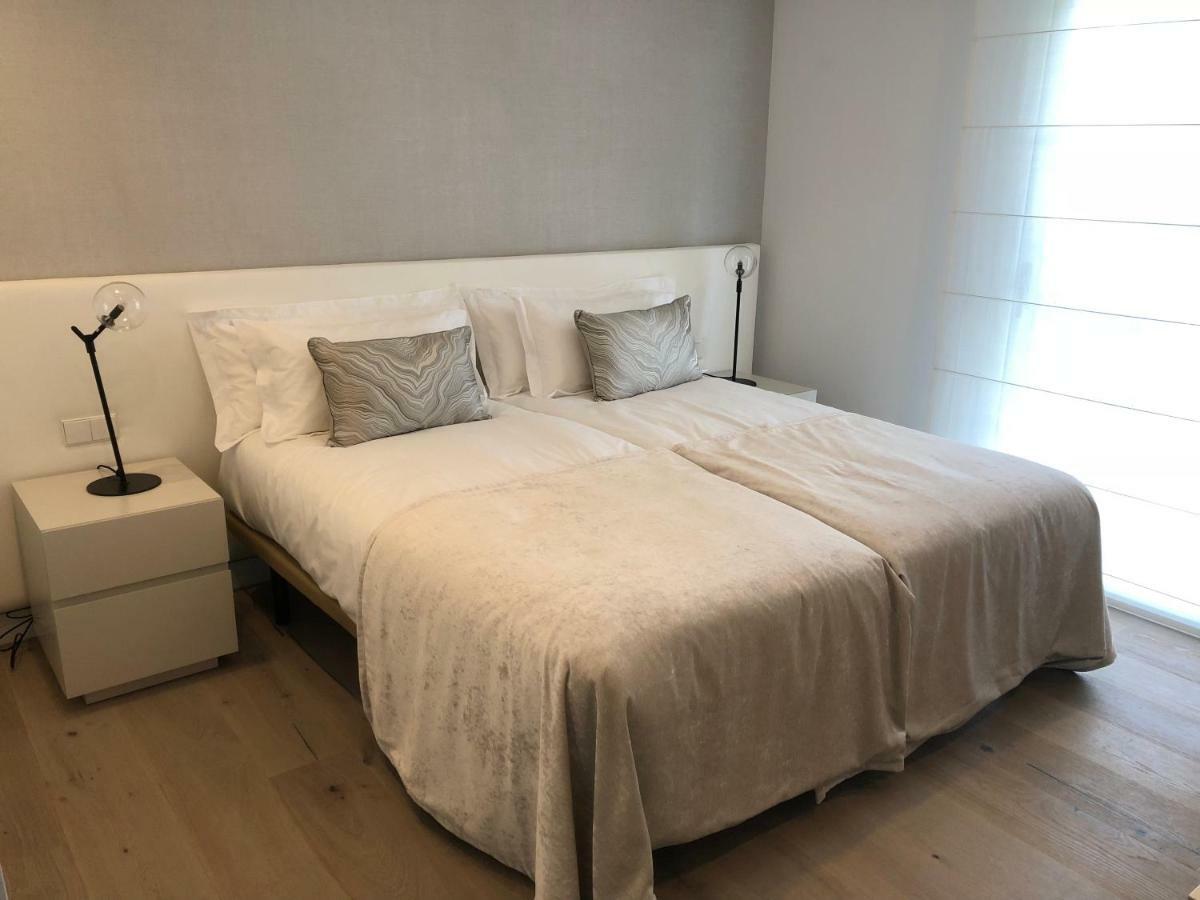 Modern Apartment Puente Romano マルベーリャ エクステリア 写真